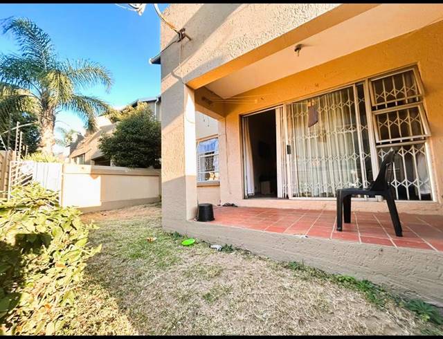 2 BEDROOM TOWNHOUSE FOR SALE IN VORNA VALLEY